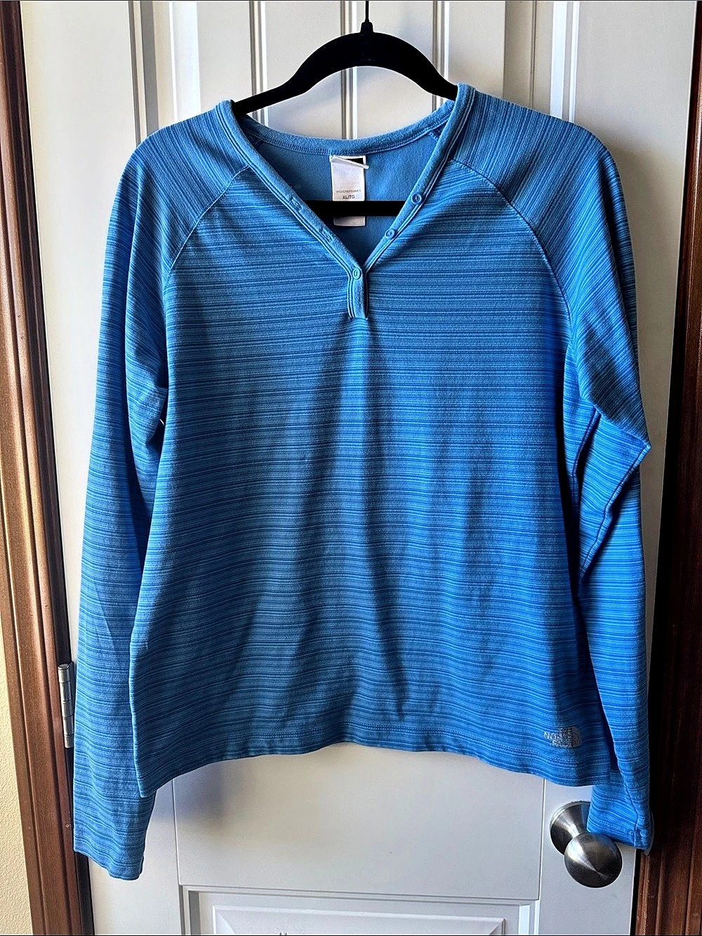 The North Face Long Sleeve Top in Blue Size XL Like New